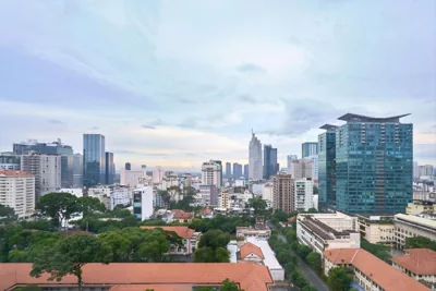 라운지 이용이 가능한 이그제큐티브 코너 킹룸 — JW Marriott Hotel and Suites Saigon